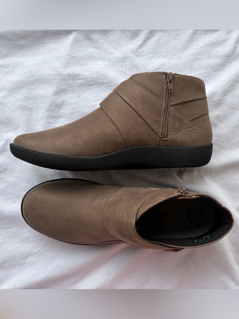 Clarks Cloud Steppers Soft Cushion Women's Taupe Ankle Boots Sz 11 Great Cond!